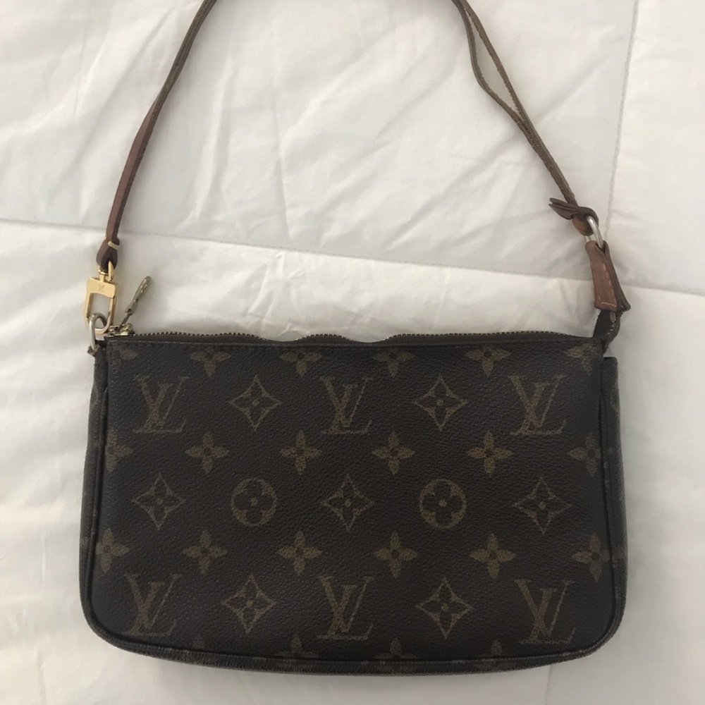 Louis Vuitton Pochette